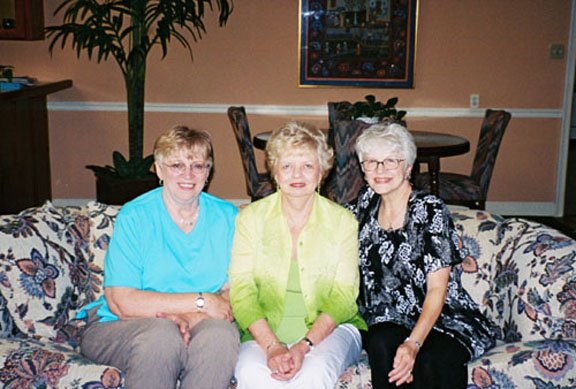 brhsclassof1957lunchbunch.jpg